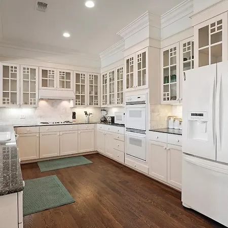 Bourbon Breeze - Beachy Home Near The Gulf With Spacious Outdoor Pool Area-3