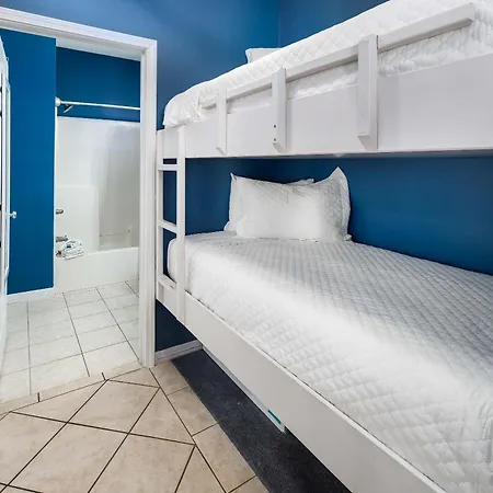 Sunset Cottages 5A Pet Friendly Condo-2
