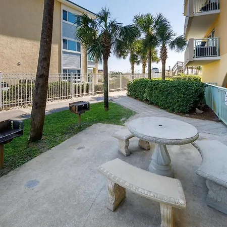 Pelican Isle 609-3