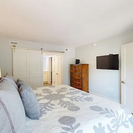 2113 Villamare-2