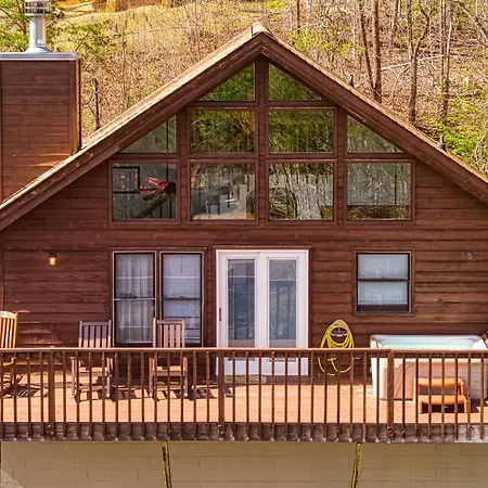 Mountain Laurel Lookout, Hot Tub, Wifi, 560 Free Tickets Each Paid Day!!!-3