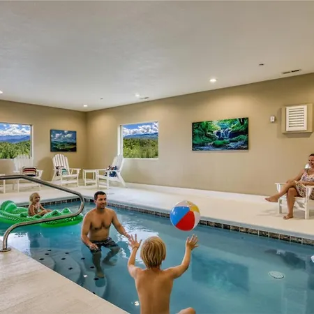 Gritz Carlton Lodge, 2 Large Cabins, 2 Pools, 2 Theater Rooms, 2 Game Rooms, Amazing Mtn Views-3