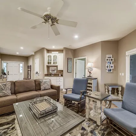 8 Cottage Court-3