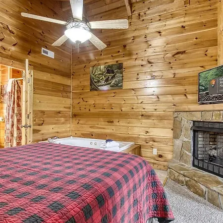 Bucky'S Bungalow, Free Attraction Tickets, Hot Tub, Wifi!!!-2