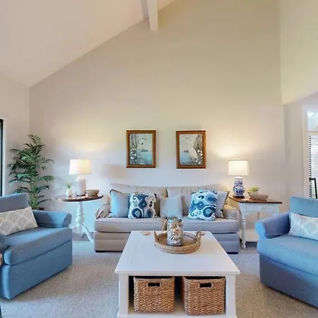 928 Inverness Village-2