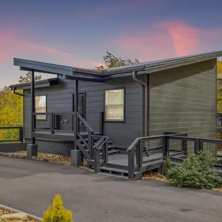 Sunset Chalet Cabin-3