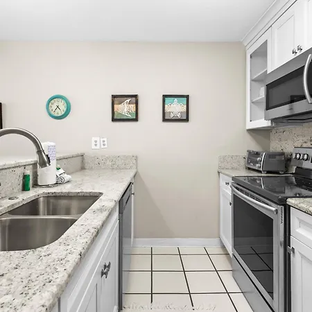 Tradewinds Condominium #25-2