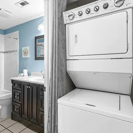 Tradewinds Condominium #25-3