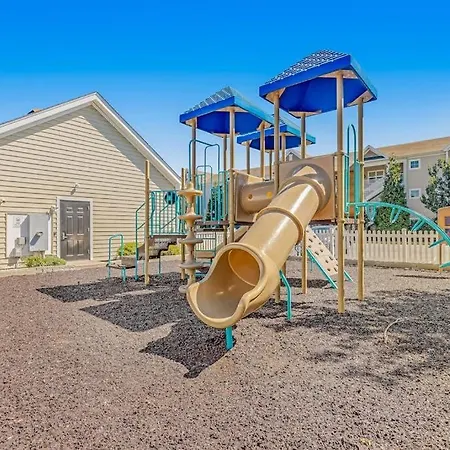 Grande At Canal Pointe 37484 Liverpool Ln-2