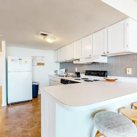 Fountainhead Towers 1204-3