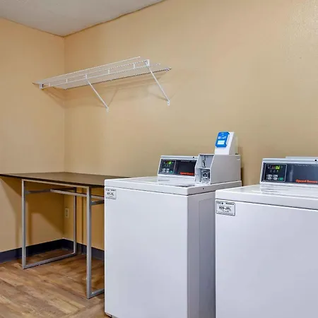 Extended Stay America Select Suites - Madison - Old Sauk Rd-3