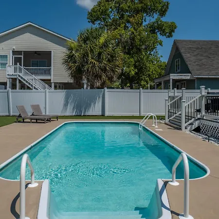 Immaculate Home With Putting Green And Private Pool! Pet Friendly 6 Bedroom- 4 Bath Duplex A&B-2
