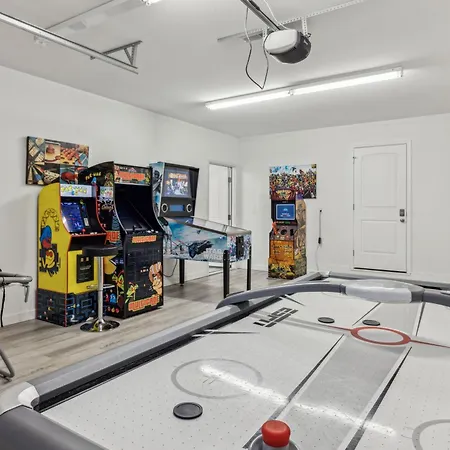 Escape To The Estate At Mill Creek Luxury 5Bed With Private Pool Hot Tub Game Room Fire Pit-2