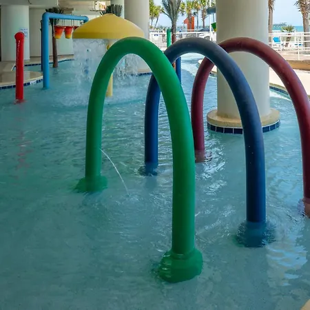 1 Bedroom Oceanview Penthouse At Sandy Beach! 1905-3