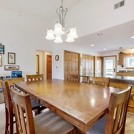 Lighthouse Cove Condo Resort: 418-2
