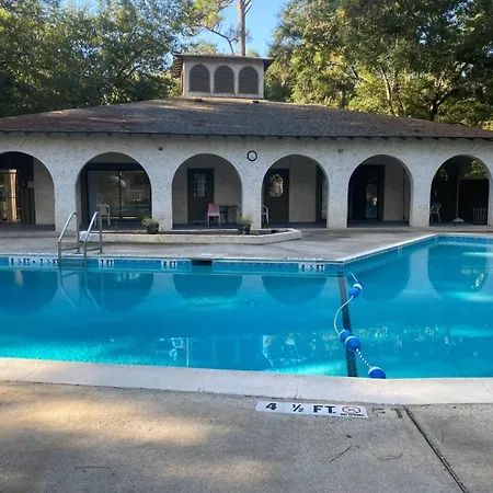 Pet Friendly | Pool | Tennis | Walk To Shops-2