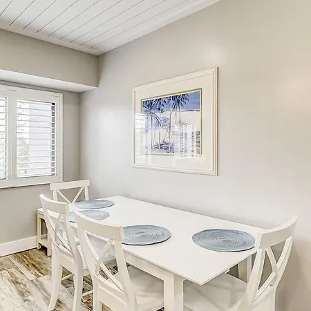 Forest Beach Villas 405-3