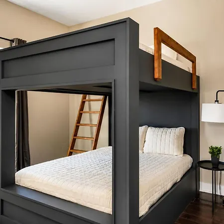 Two Luxury Homes Side-By-Side Sleeps 24-2