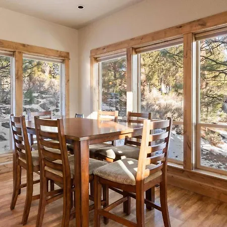 River Wild Family Lodge In Bend Or-3