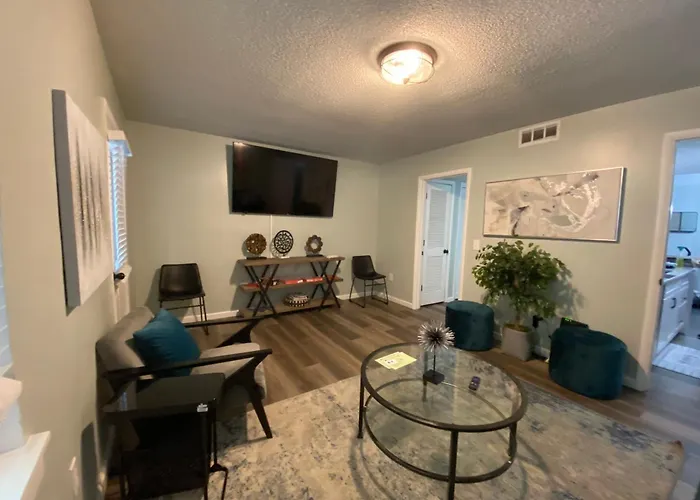 Hhi Homes- Newly Renovated Cozy Modern Pet-Friendly Villa-Ideal Location Hilton Head Island