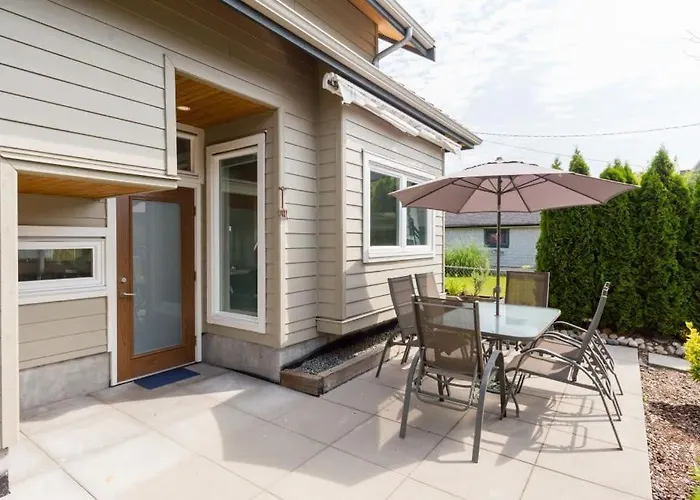 West Coast Luxury Living Villa Vancouver