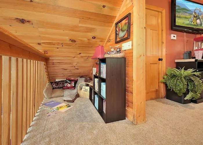 Smoky Mountain Splendor Two Third Acre 2 King Master Suites Pigeon Forge