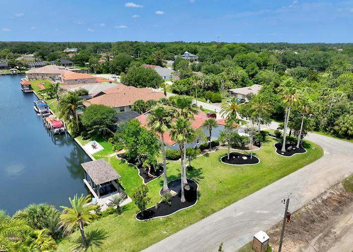 Manor On The Canal Palm Coast