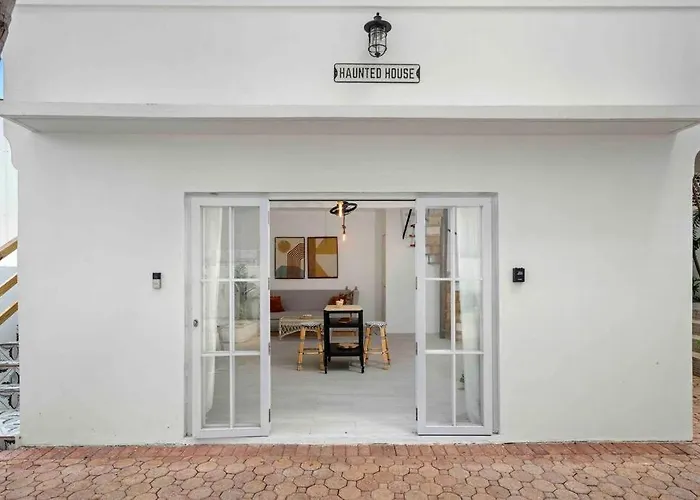 Villa Bohemia - Gated Estate - 1 Of 2 San Juan