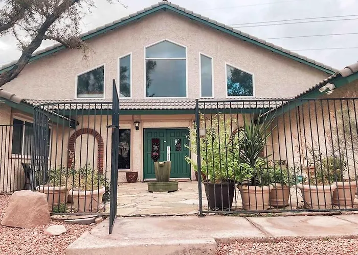 *Entertainment Villa* 5Min To Strip Optional Heated Pool Jacuzzi! Las Vegas