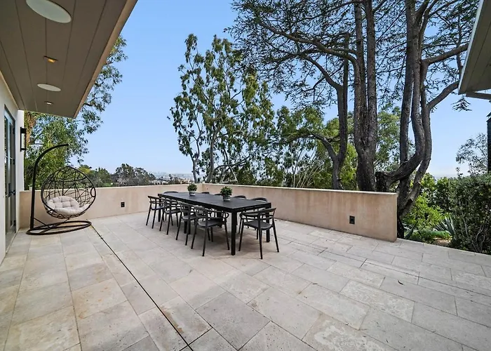 Tower Grande Villa Los Angeles