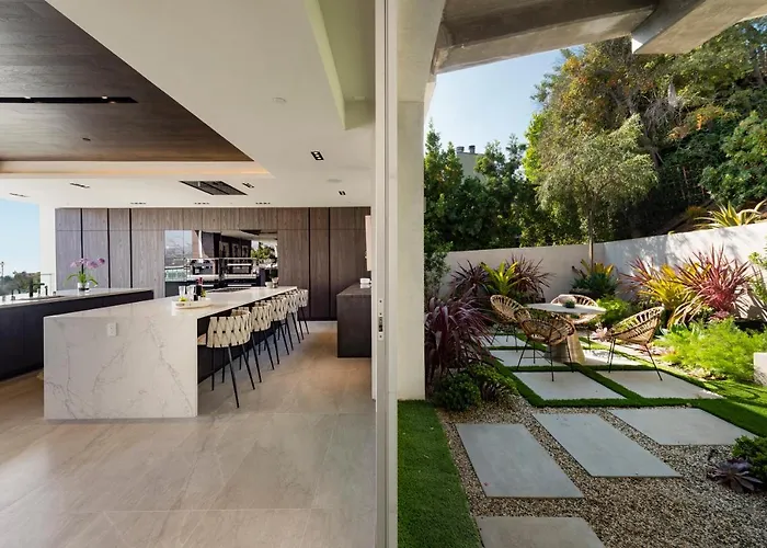 Los Tilos Estate Los Angeles