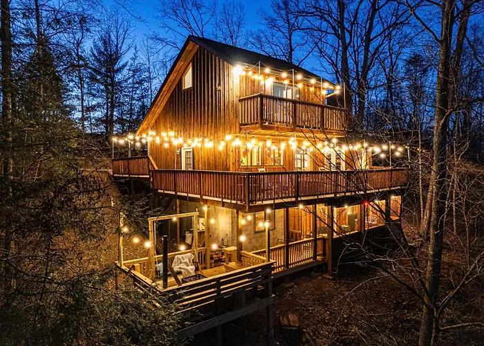 The Family Stone Luxe Cabin Sleeps 12 Hot Tub Dogfriendly Dollywood Pigeon Forge