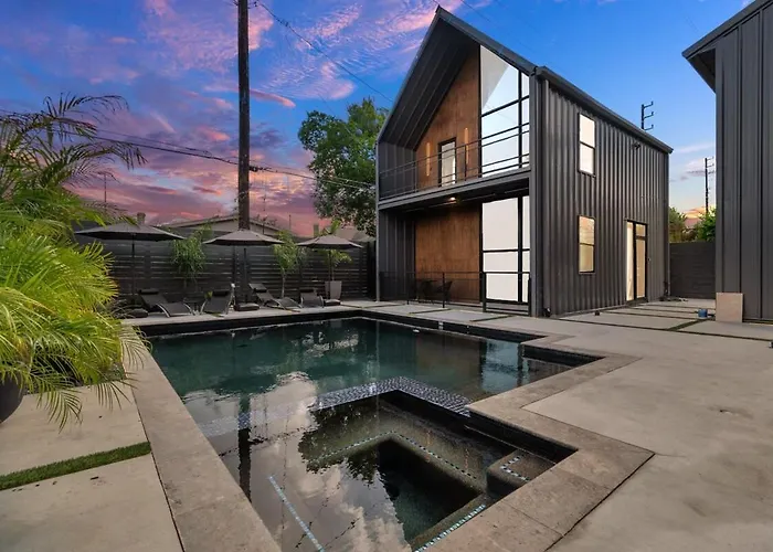 Poolside Loft: Great For Events Villa Houston