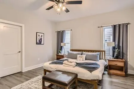 New Build 5 Min To Broadway Sleeps 10 Villa Nashville