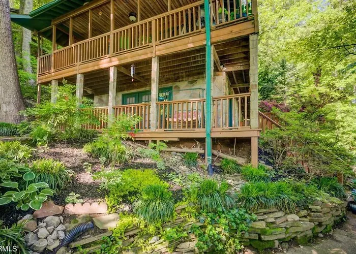 Moonshine Manor-Pets Ok-W/D-Pool Table-Arcade-Hot Tub Villa Gatlinburg