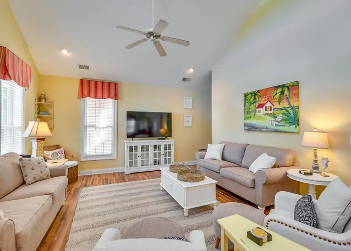 Surfside/Garden City Pet-Friendly Beach House Myrtle Beach