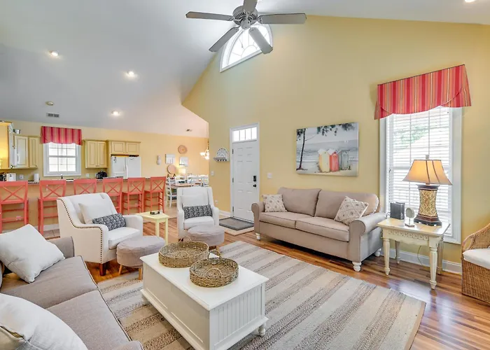 Surfside/Garden City Pet-Friendly Beach House Myrtle Beach