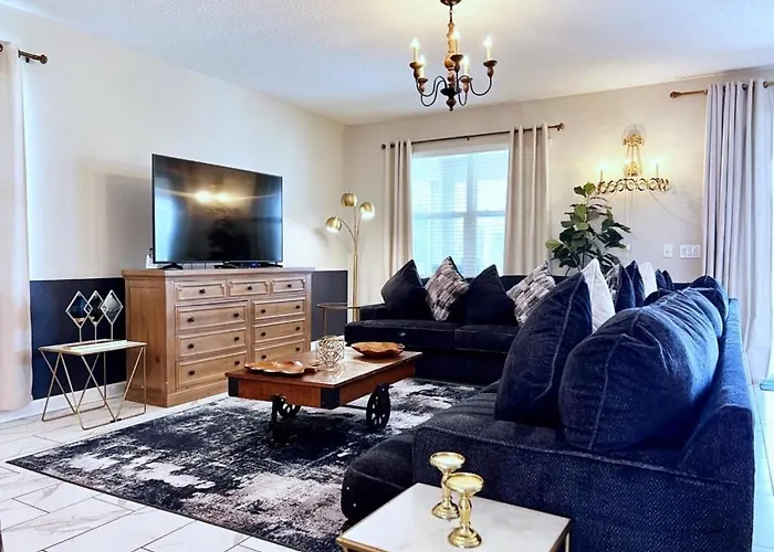 Champions Gate 8Br Villa • Pool, Spa, Theater Kissimmee