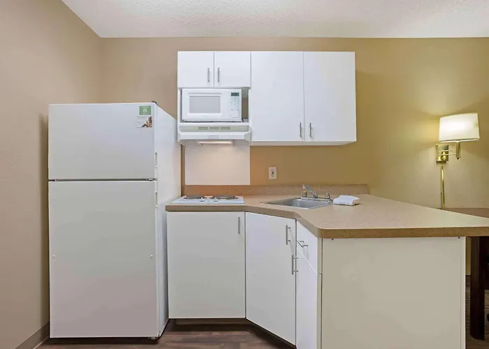 Extended Stay America Select Suites - Springfield - South