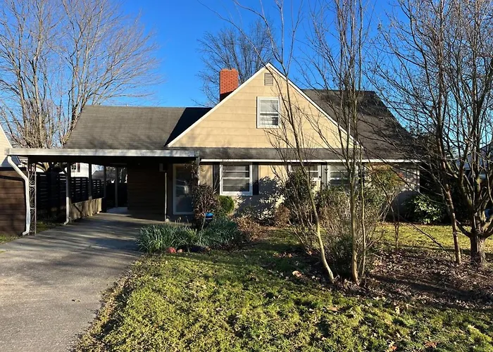Sweet Sunny Summit House Villa Greensboro