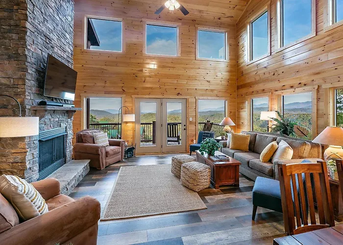 Gritz Carlton Lodge, 2 Large Cabins, 2 Pools, 2 Theater Rooms, 2 Game Rooms, Amazing Mtn Views Pigeon Forge