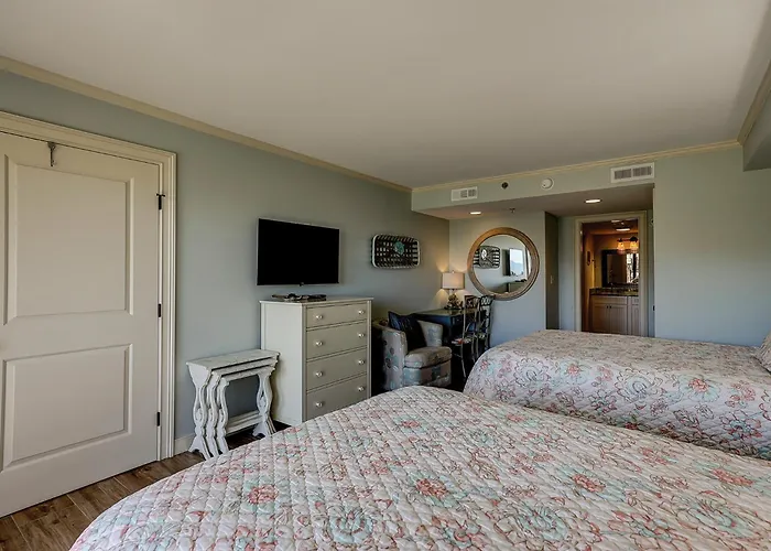New Furniture New Paint New King Bed Master 2 Queens Bikes & Beach Gear Included Hilton Head Island