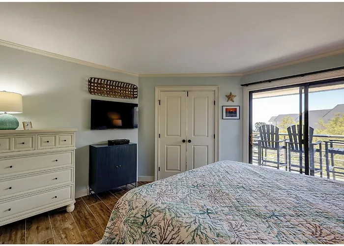 New Furniture New Paint New King Bed Master 2 Queens Bikes & Beach Gear Included Hilton Head Island