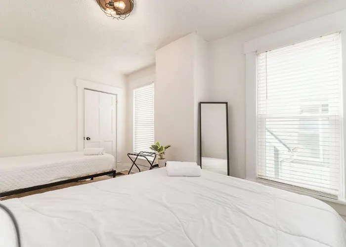Housepitality - The Madison House - Brand New Villa Columbus