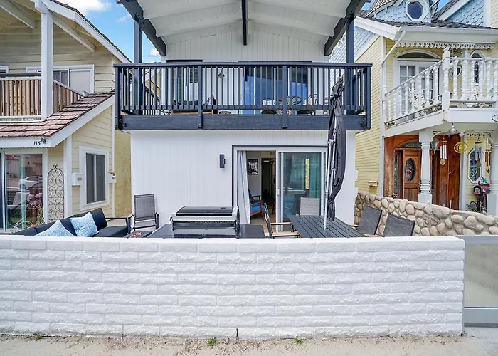 3 Bedrooms Newport Beach