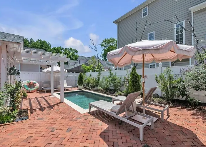 The Pink House Villa Virginia Beach