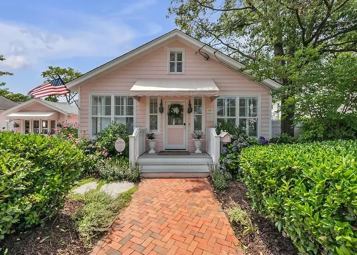 The Pink House Villa Virginia Beach