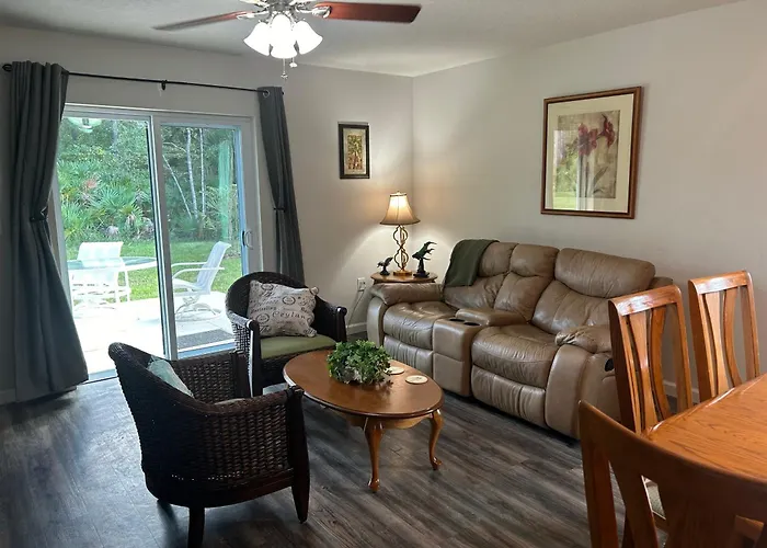Beautiful Palmwood Drive Bungalow Palm Coast