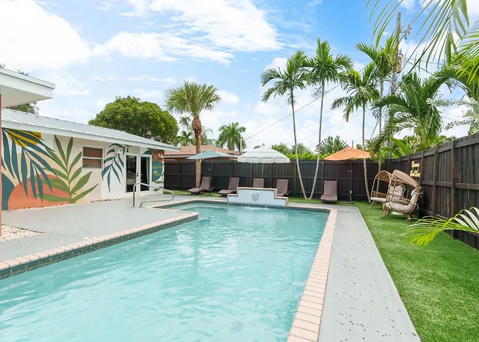 Havana Haven By Bk Stays - Family Friendly - Close To Beach - Large Heated Pool - 4 Beds - Sleeps 8 Fort Lauderdale