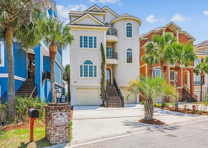 9 Singleton Beach Place- Renovated, Oceanfront, Pool, Elevator, Free Activities Included Hilton Head Island